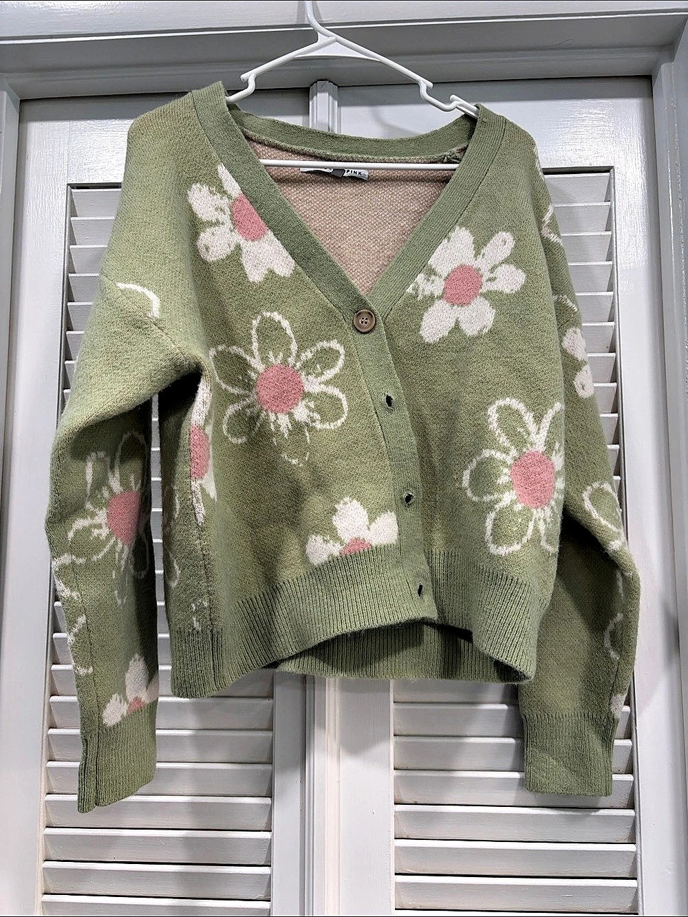 Celebrity Pink Juniors Daisy Floral Print Button-Down Cardigan Sweater Cardigan